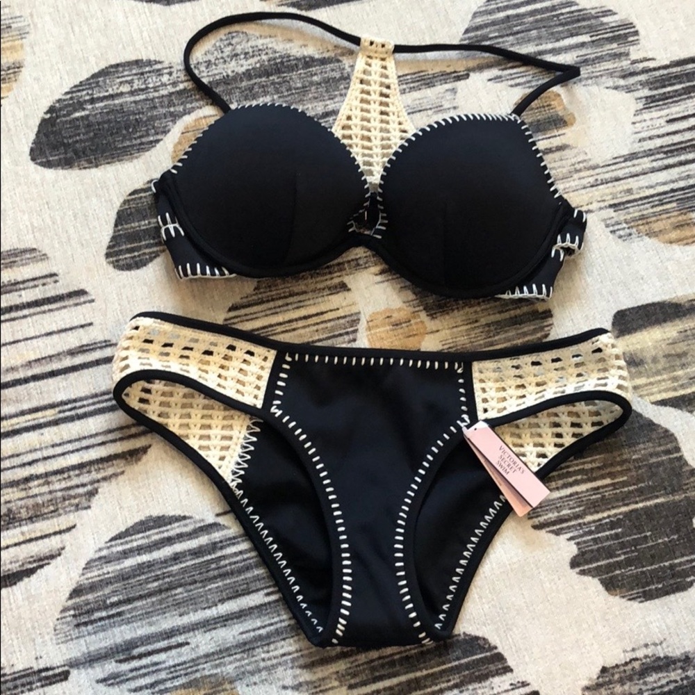 NWT Victoria‘a Secret Crochet Insert Bikini